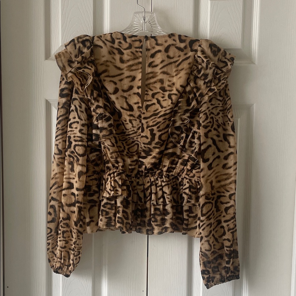 Express Leopard Animal Print Ruffle Blouse Size Small - Picture 6 of 8